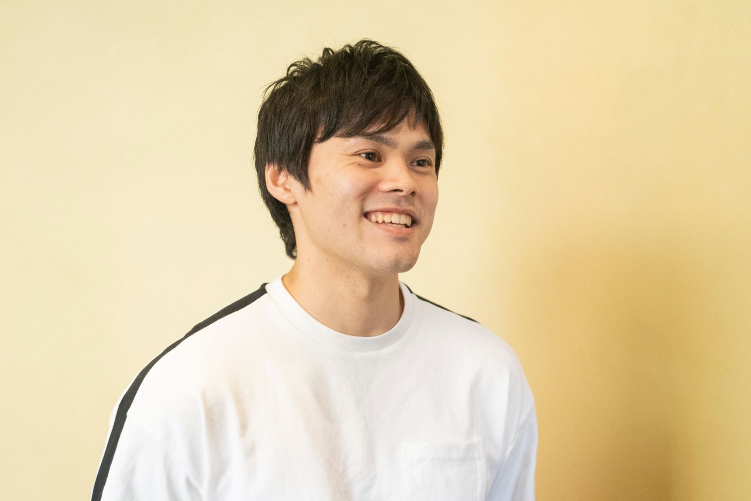 川崎ブレイブサンダース 藤井祐眞《浅利陽介とコートの外で。》WEB