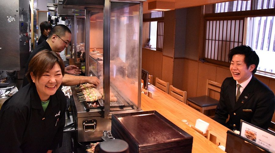 《粋な日本橋の意気なガイド》①鶏料理「江戸路」　老舗の味を受け継ぐ、こだわりの焼鳥　