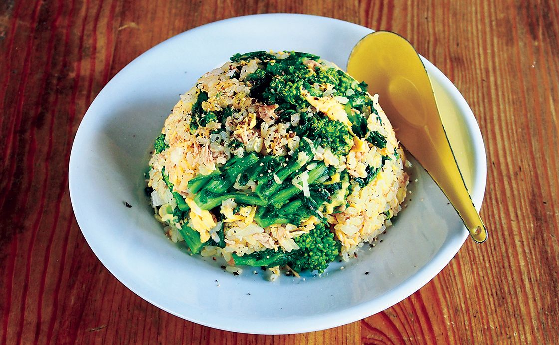 ほのかな苦味がクセになる菜の花とツナのチャーハン《めしうまナイト》