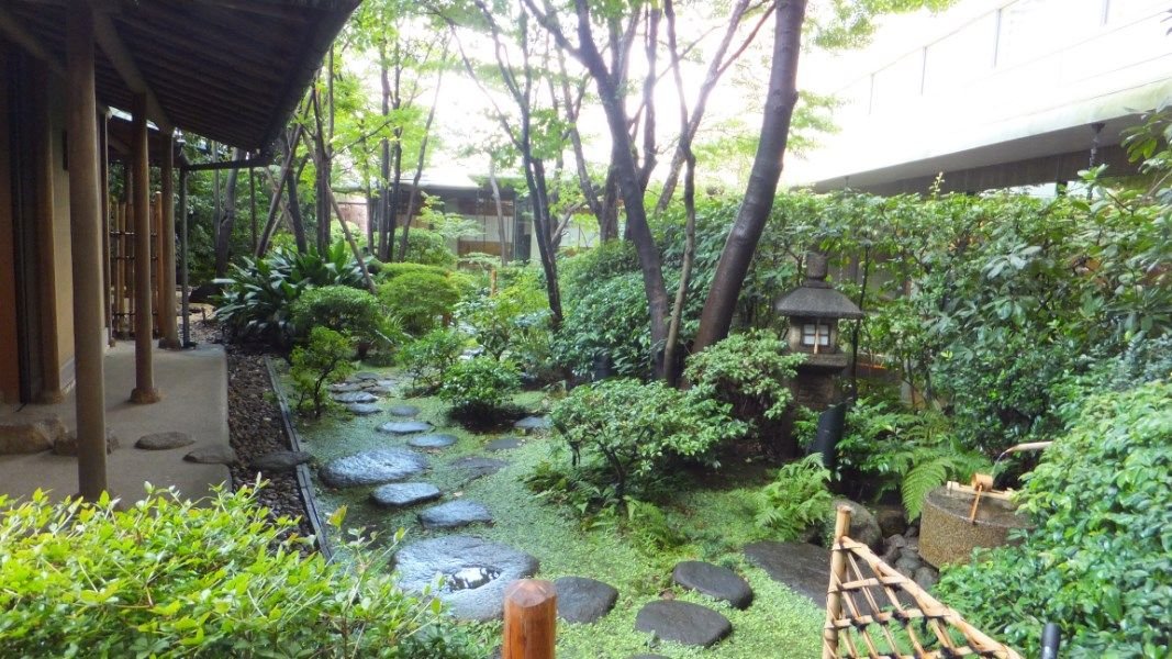 《水天宮前》都心で日本庭園を眺めつつはじめての茶道体験…ロイヤルパークホテルで秋を楽しむ