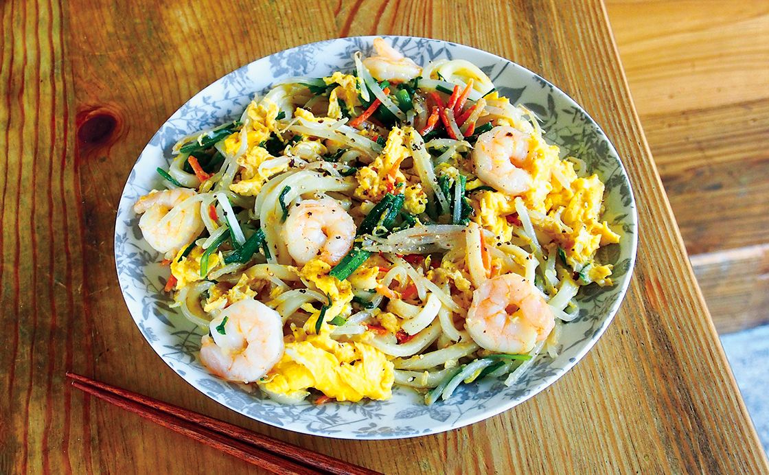 ピーナッツバターが隠し味！エビたま焼きうどん《めしうまナイト》