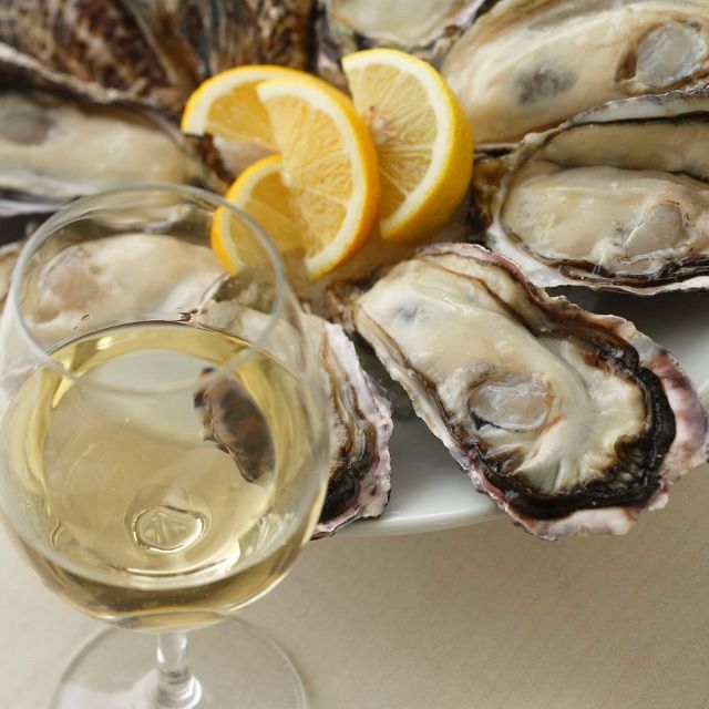 《銀座・新宿など》〝生牡蠣半額祭〟開催中　今が旬の岩牡蠣と真牡蠣を堪能しよう!