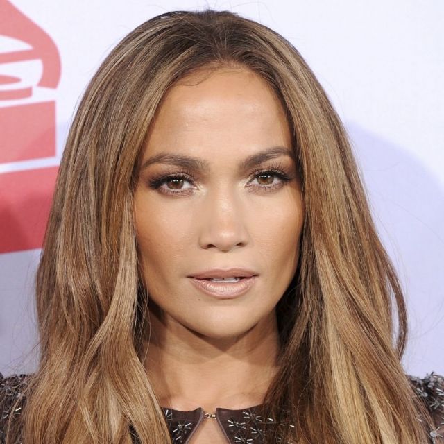 ジェニファー・ロペス、テロ被害者にトリビュートソング