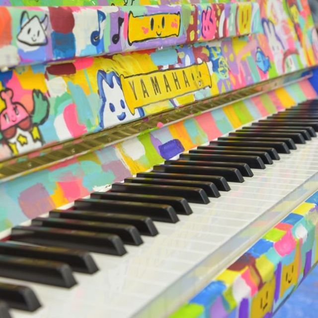 《銀座》みんな自由に弾いて！キュートすぎるカラフルピアノ登場　３月12日(月)まで
