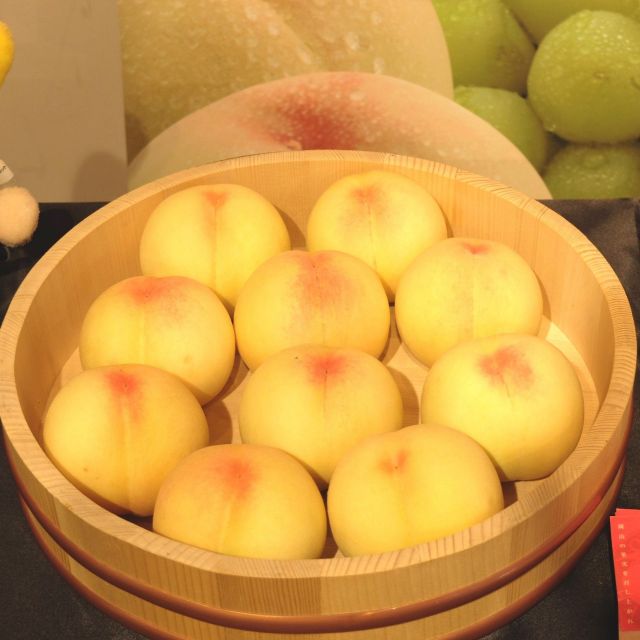 《新橋》甘くてジューシーな桃の季節が到来！　「岡山白桃スイーツフェア」開催中