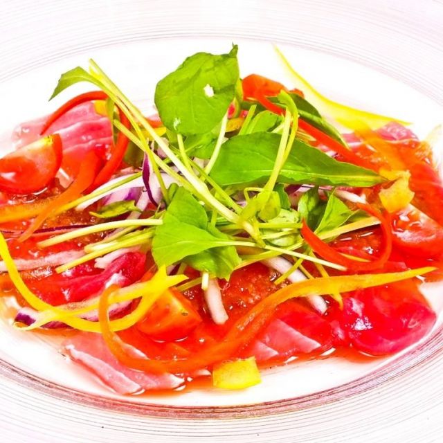 《飯田橋》マグロ&times;ワインで美肌をゲット！　約30種のワインが時間無制限で飲み放題