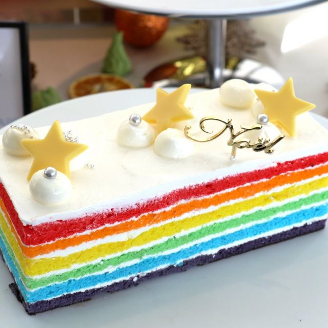 《台場》華やかなホリデーシーズンを彩る色鮮やかなクリスマスケーキの予約販売開始! 「ヒルトン東京お台場」