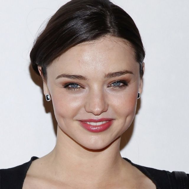 ミランダ・カー、７歳下のIT企業「スナップチャット」創業者と婚約