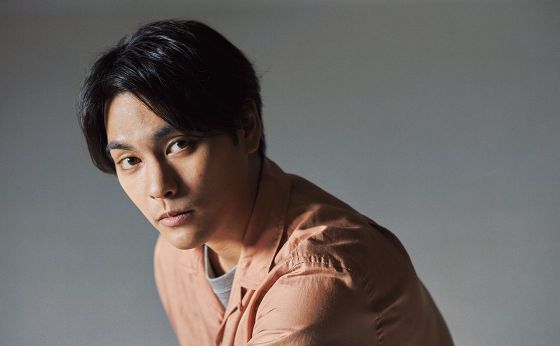 柳楽優弥《プロフェッショナルの肖像「PRO-FILE」》　
