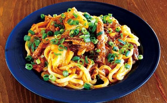 《めしうまナイト》​和えるだけ！さんま缶キムチうどん