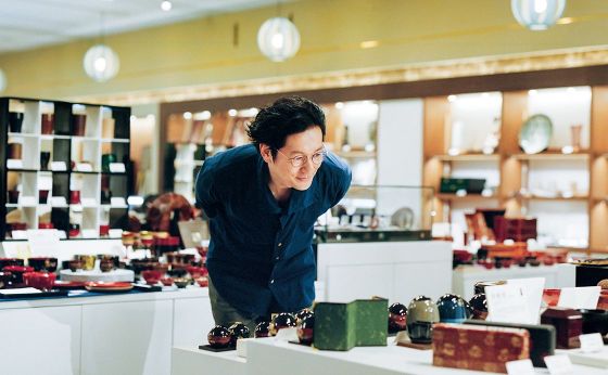 井浦 新が伝統工芸と出合う場所｜日本の手仕事が集まる場所 伝統工芸 青山スクエア