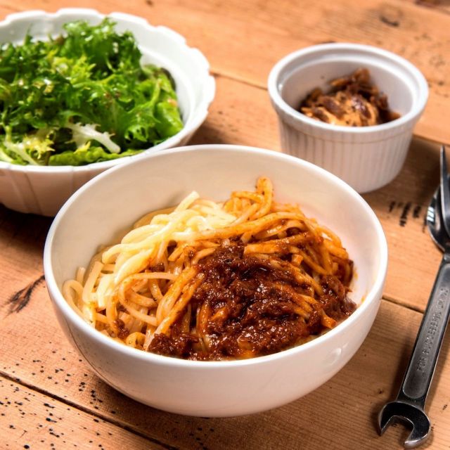 《渋谷》「東京MEAT酒場」とDIESELの「グロリアスカフェ」がコラボメニュー