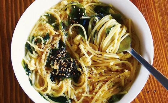 《めしうまナイト》​スープにスパをダイレクトイン！わかめとたまごのスープスパ