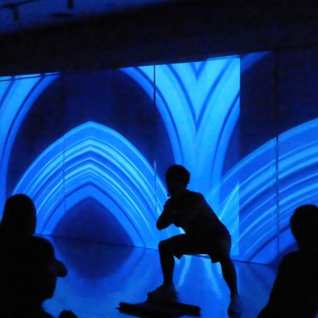 ≪綱島≫プロジェクションワークアウト,　映像空間でフィットネストレーニング