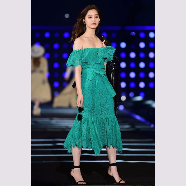 【東京ガールズコレクション】 20代女子の春夏ファッショントレンドは&hellip;「フェミ見せ」で大胆露出、透け素材で「NEWレイヤード」