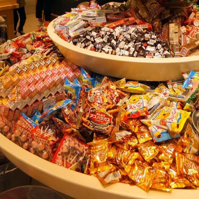 《新宿》有名ブランド120社が集結！夢の〝お菓子の国〟が誕生
