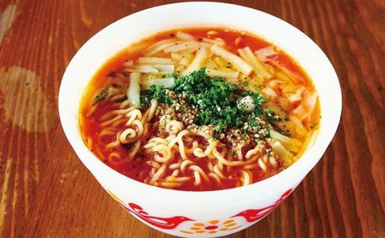 《めしうまナイト》塩ラーメン&times;トマトジュースでイタリー麺