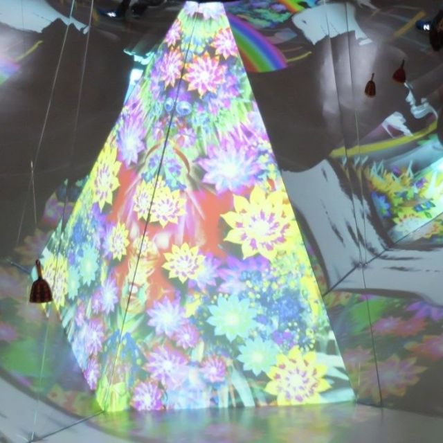 《渋谷》写真イベント「ヨシダナギ&times;NAKED　Sing-Sing!」開催中