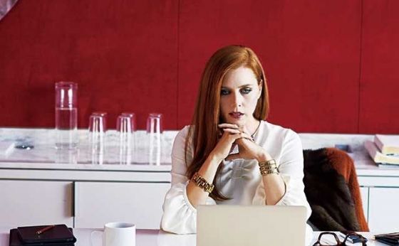 《映画でぶらぶら》「弱さ」という鎖に縛りつけられた現代の囚人たちの物語