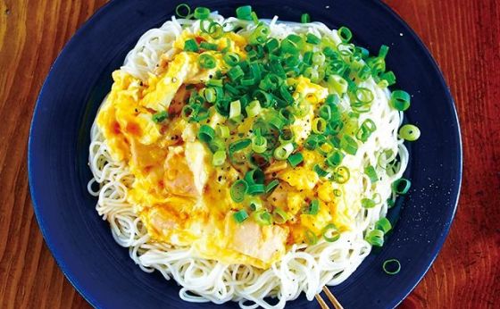 《めしうまナイト》たまごふわとろ！ ツナたまのっけそうめん