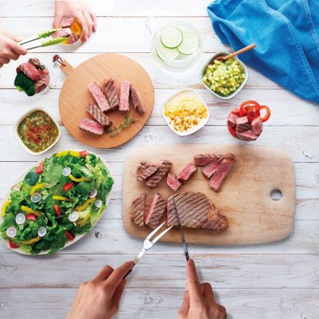 この夏は、厚切りのオージー・ビーフで、レッツバービー！