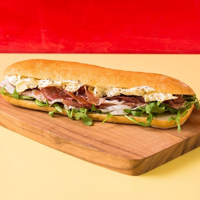 《表参道》モッツァレラサンドイッチショップ「Mmmozza」　原宿に続き、青山にオープン