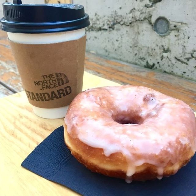 《新人女子のスイーツ部》シンプルで味わい深いドーナツ　THE NORTH FACE STANDARD CAFE に誕生