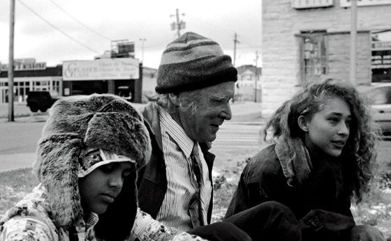 映画を見る純粋な喜びを教えてくれる、小さくも親密な物語《映画でぶらぶら》
