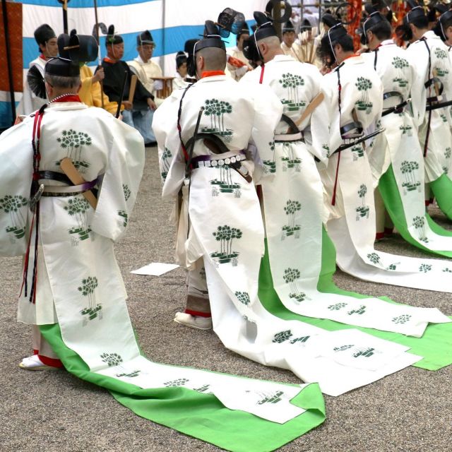 《京都》葵祭の前儀「御蔭祭」でご祭神に舞楽奉納