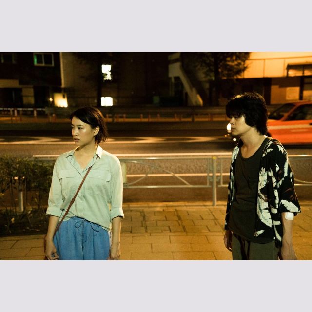 最果タヒの詩集「夜空はいつでも最高密度の青色だ」を映画化