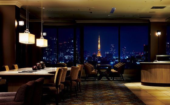 特別な夜に、ROYAL PARK HOTELでそっと寄り添うひとときを