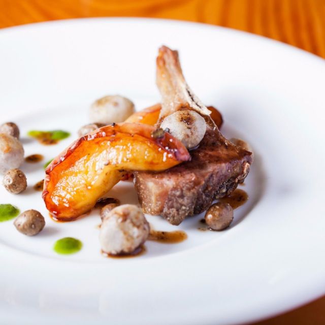 ≪代々木公園≫  小さなレストランで、ゆったりと食事を楽しむ