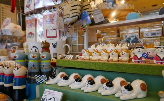 その１「文房堂」アートな世界への案内役、圧倒的品揃えを誇る老舗画材店［神保町雑貨屋帖］