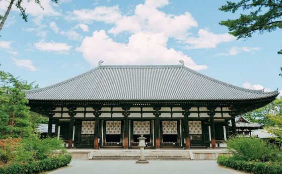 緑あふれるお寺でなごむ［奈良ならではの15のこと］