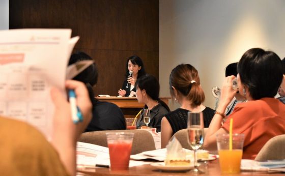 スイーツ片手に資産運用を学ぶ　「J-REIT女子会」を開催！