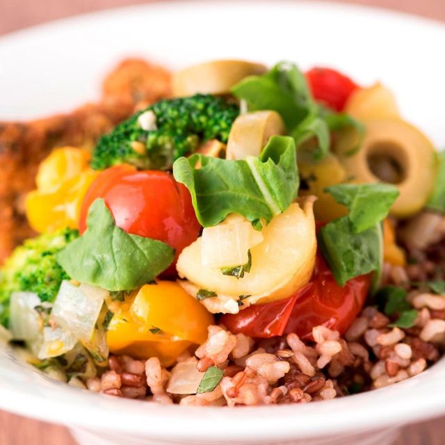 《新宿》ディナーのボウルがリニューアル　サラベス