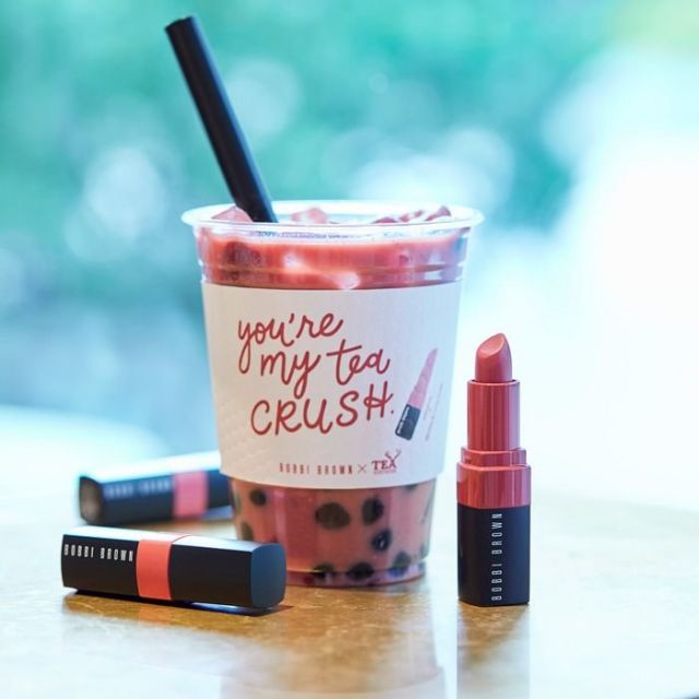 《表参道など》リップをイメージした甘く、スパイシーなオリジナルティー　ALFRED  TEA  ROOMが期間限定のコラボメニュー