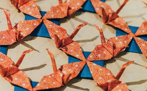 お茶の水おりがみ会館で和紙を折る｜ふれて学ぶ 下町の和文化を教わる①［ふむふむ見学、湯島］