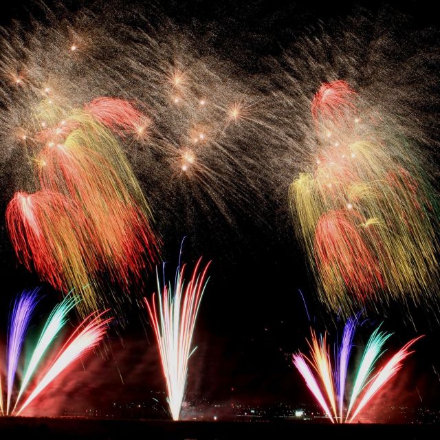《山梨・市川三郷町》夜空を染める大輪２万発 「神明の花火」に２０万人が興奮