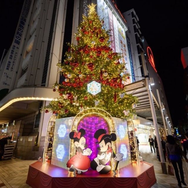 《渋谷など》ディズニー・キャラクターをテーマにしたツリーで、クリスマス気分を盛り上げよう！
