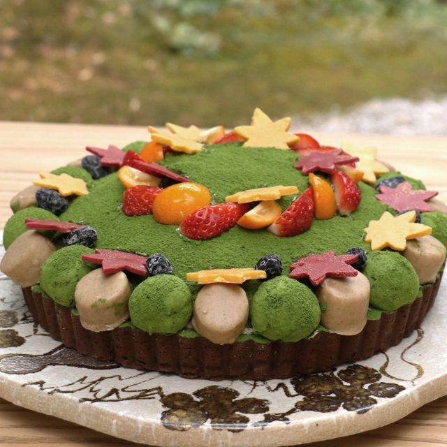 ​《京都・銀座》カフェコムサが明治維新150周年記念ケーキ