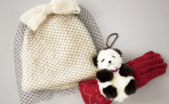 Warm Yourself Up ! あったかアイテムは忘れずに｜冬支度は〈アナ スイ〉で。③