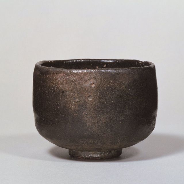 ​《竹橋》利休が愛した茶碗をはじめ重文の数々を展示　「茶碗の中の宇宙 樂家一子相伝の芸術」