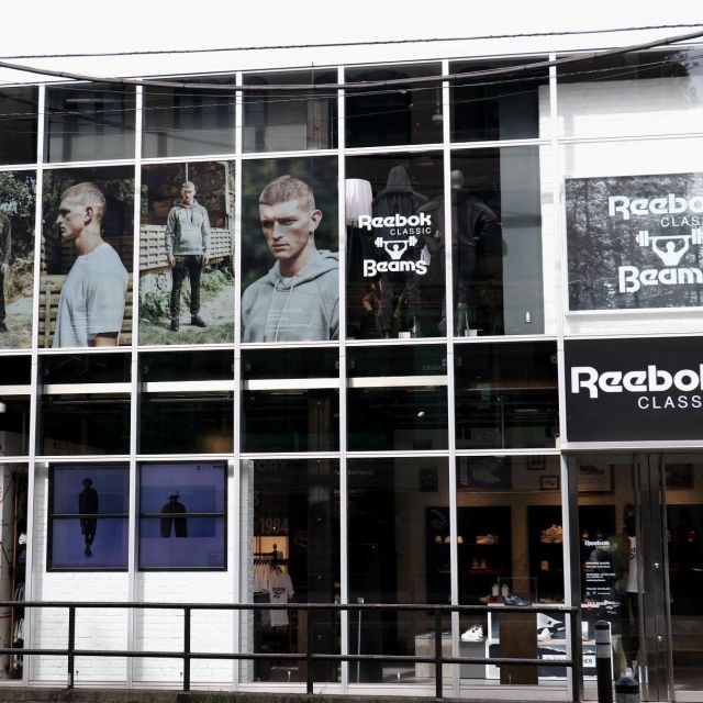 《原宿》ReebokとBEAMSがコラボ