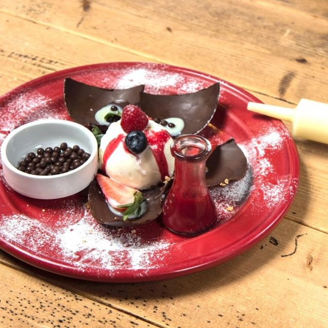 ​​《渋谷》DIESELがチョコのMAX BRENNERとバレンタインコラボ