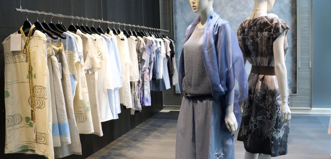 《銀座》能装束をイメージした服　コムサ・ステージ
