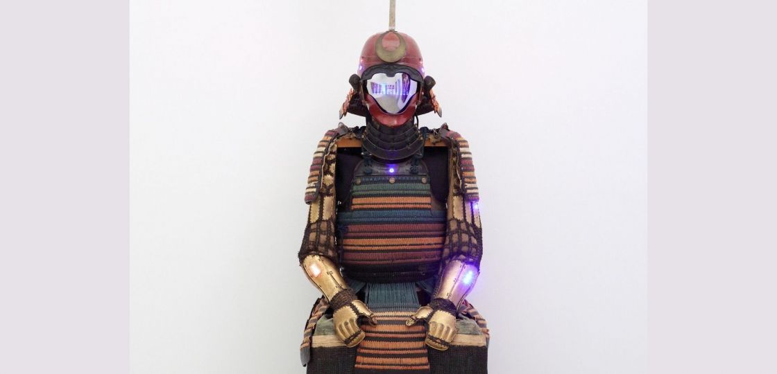 《市ヶ谷》天明屋尚の個展「形質転換」　鎧兜が近未来のロボットに