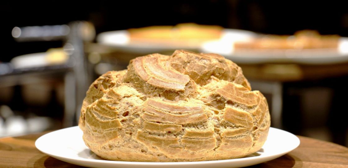 《京都》BIGシュークリームを１日５組に  リーガロイヤルホテル