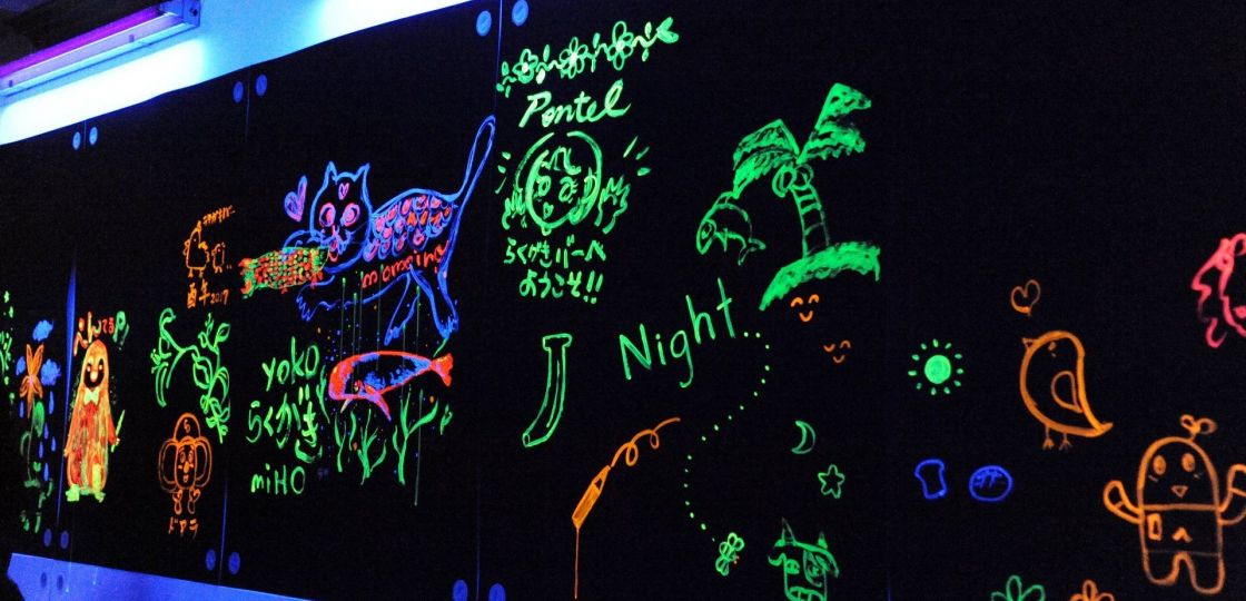 《銀座》どこでも思いっ切り落書きを楽しめるカフェ&バーが、期間限定オープン