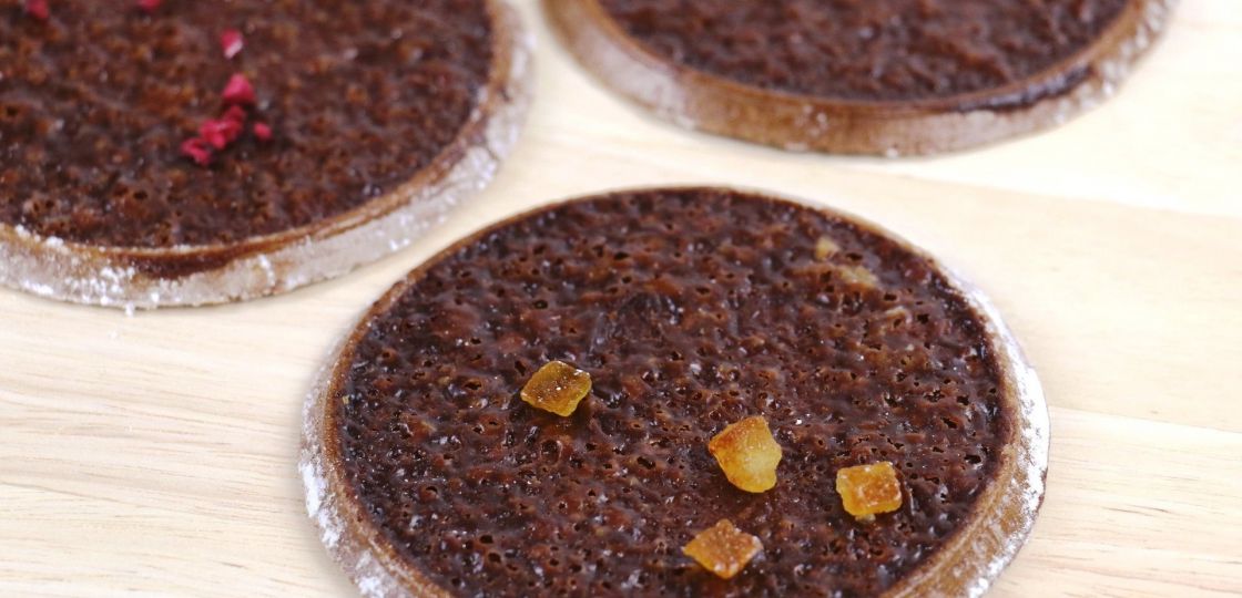 《銀座》松屋のバレンタイン催事に和菓子職人が登場　④「田中屋せんべい総本家」の「キャラメル煎餅 まつほ ショコラ」